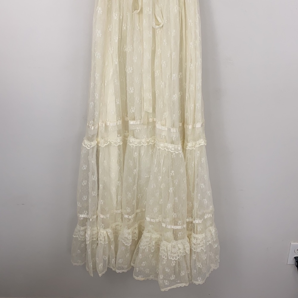 Gunne Sax Vintage Ivory Lace Victorian Wedding Dress - Picture 8 of 11